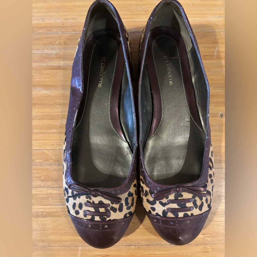 Liz Claiborne Leopard Print Flats with Maroon Accents